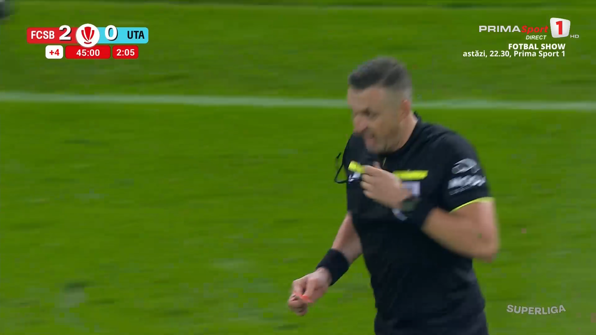 Repriză de coșmar la FCSB - UTA! A încasat două goluri și a primit cartonașul ROȘU direct