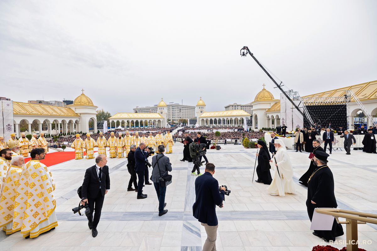 POZE generale sfințirea Catedralei României