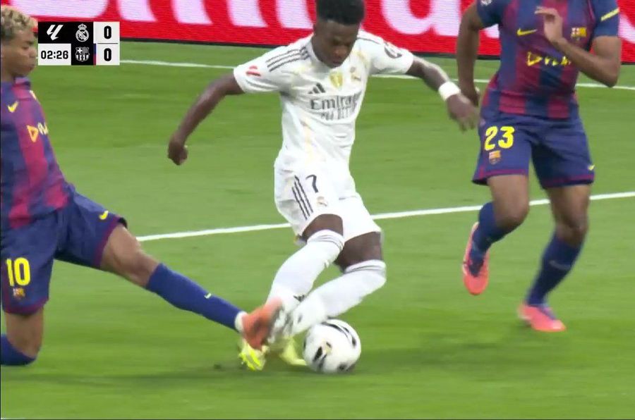 Clasic controversat » Barcelona a cerut fault la gol, Real Madrid contestă două decizii luate cu VAR