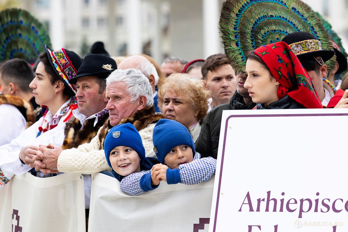 POZE generale sfințirea Catedralei României