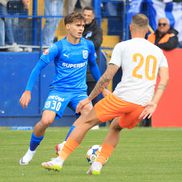 David Matei în Metaloglobus - Universitatea Craiova / Foto: Ionuț Iordache GSP