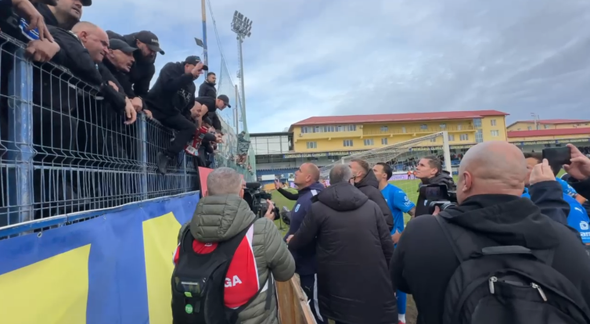 „Joacă, bă Rădoi, cu echipa bună!” » Scandal după Metaloglobus - Craiova: jucătorii au intrat în gura fanilor