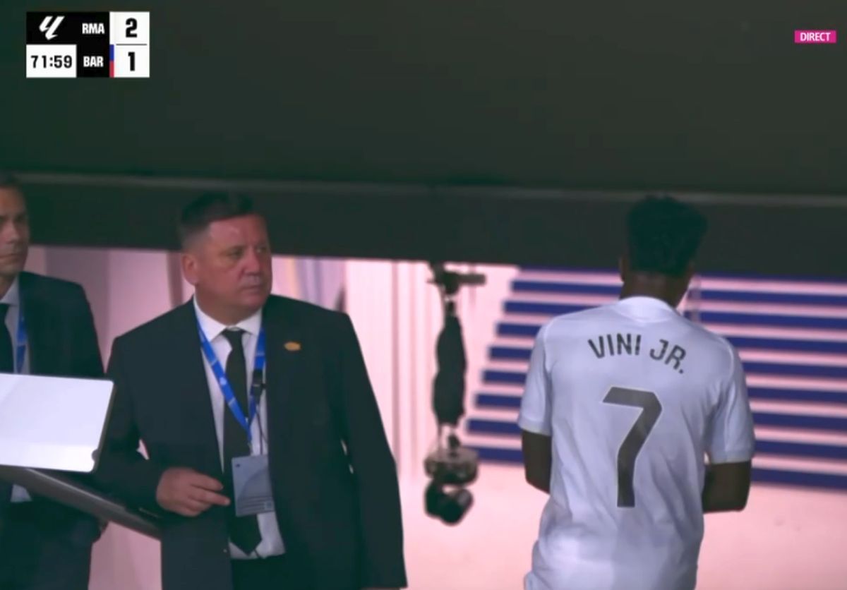 Vinicius, CRIZĂ de nervi în El Clasico