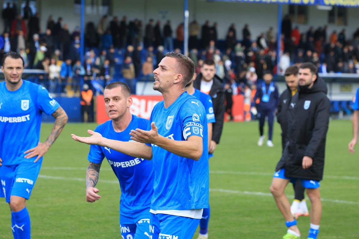 „Joacă, bă Rădoi, cu echipa bună!” » Scandal după Metaloglobus - Craiova: jucătorii au intrat în gura fanilor