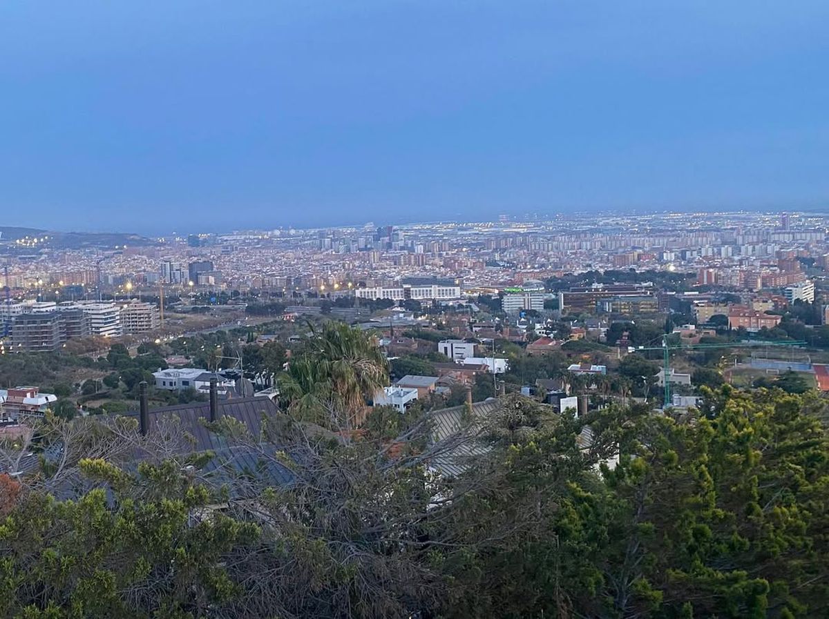 Yamal va cumpăra fosta vilă a lui Pique și Shakira. Foto:  YouTube @Famous Entertainment