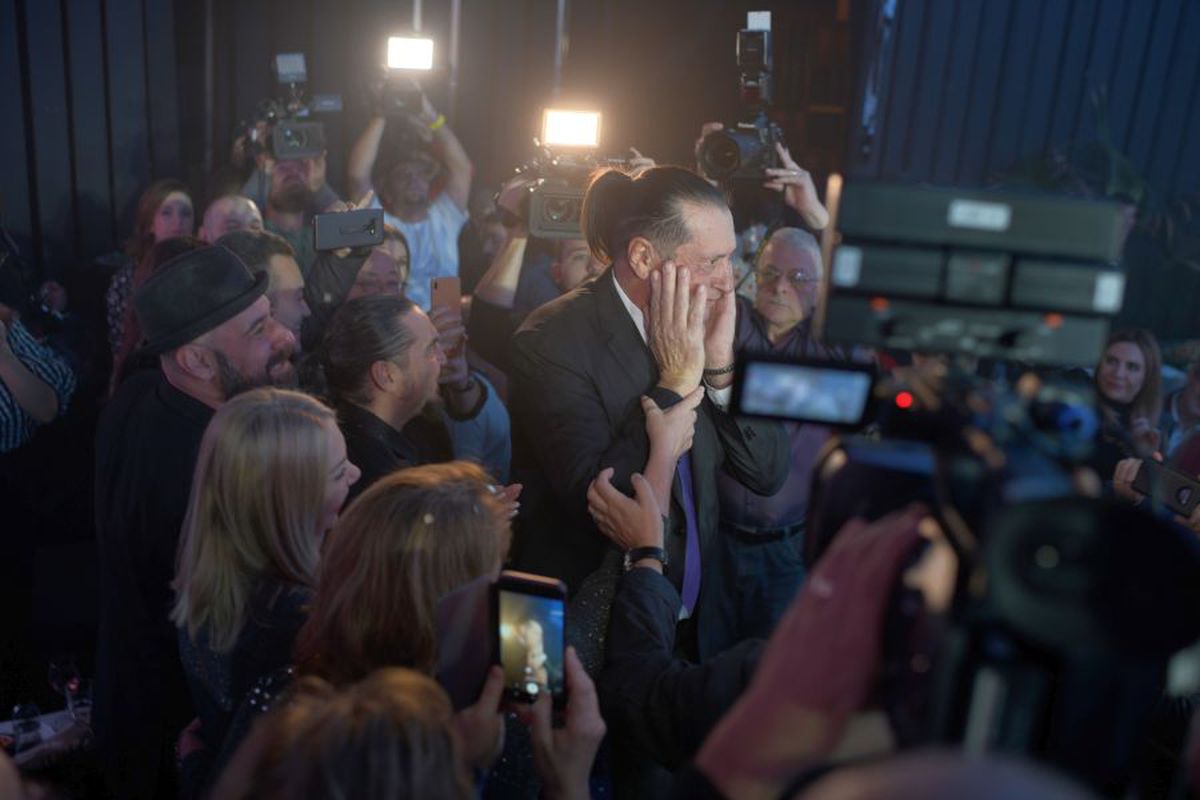 FOTO Ivan Patzaichin, petrecere-surpriză în club, cu 500 de prieteni