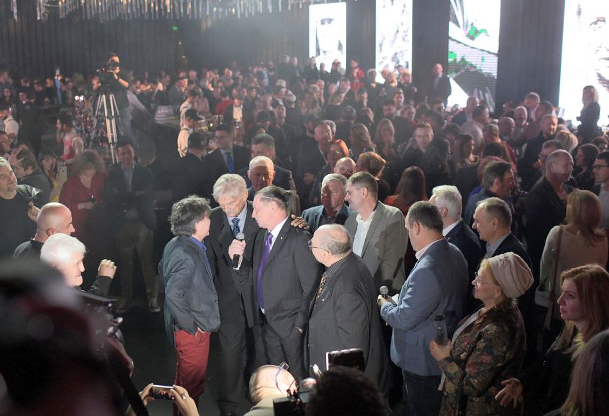 FOTO Ivan Patzaichin, petrecere-surpriză în club, cu 500 de prieteni
