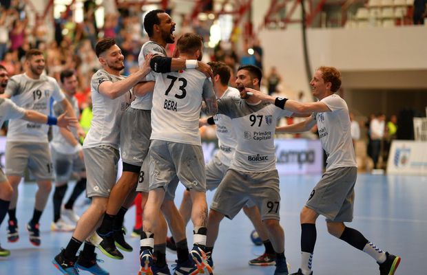 Incredibil! CSM București, club cu un buget de 11 milioane de euro, s-a împrumutat de la Federație!