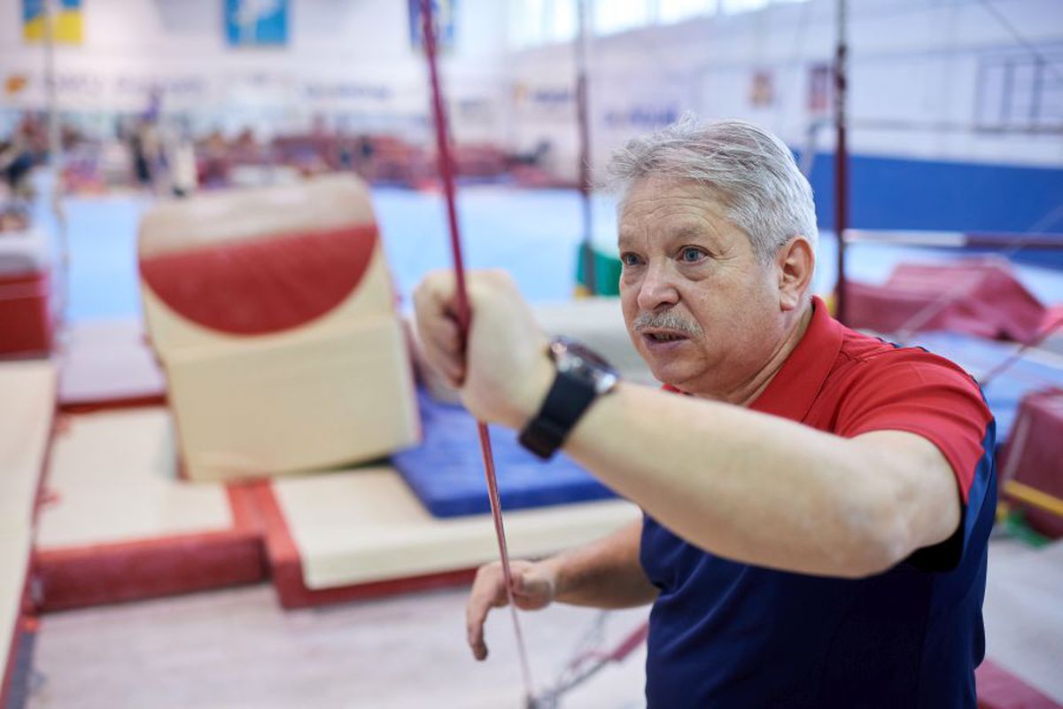 VIDEO REPORTAJ EXCLUSIV GSP // Gimnastica românească, într-o situație șocantă: cele mai promițătoare sportive se pregătesc într-o sală improprie, inundată de praf de magneziu!