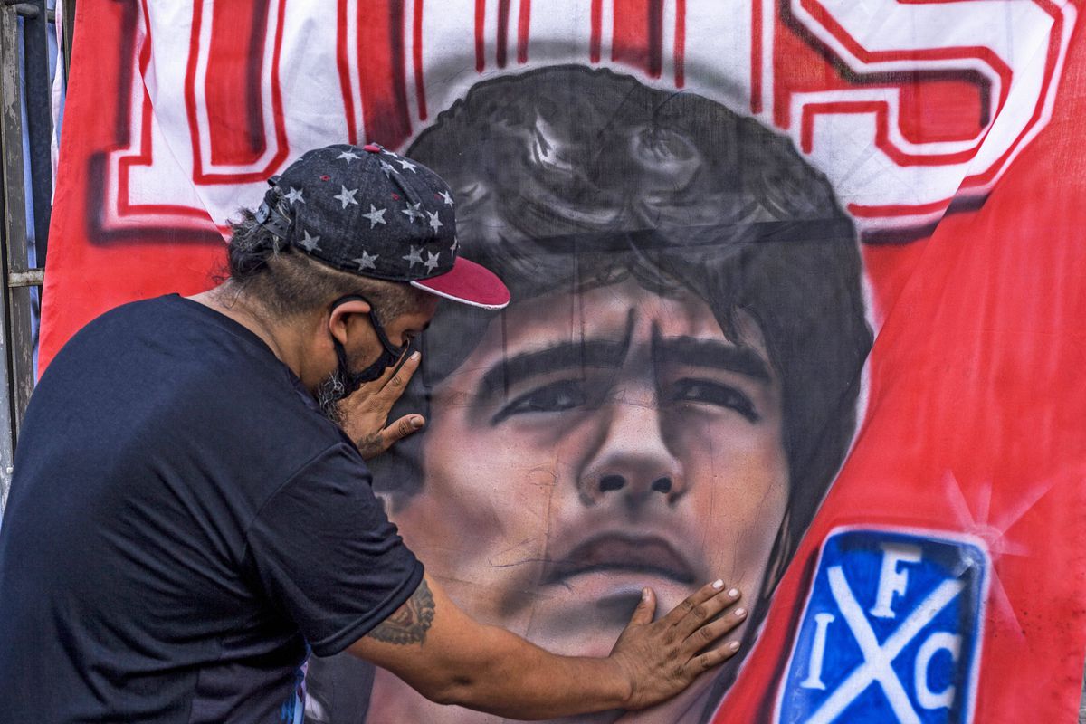 Daniel Pancu, după decesul lui Diego Maradona: „Dumnezeu l-a trimis, Dumnezeu l-a luat!”