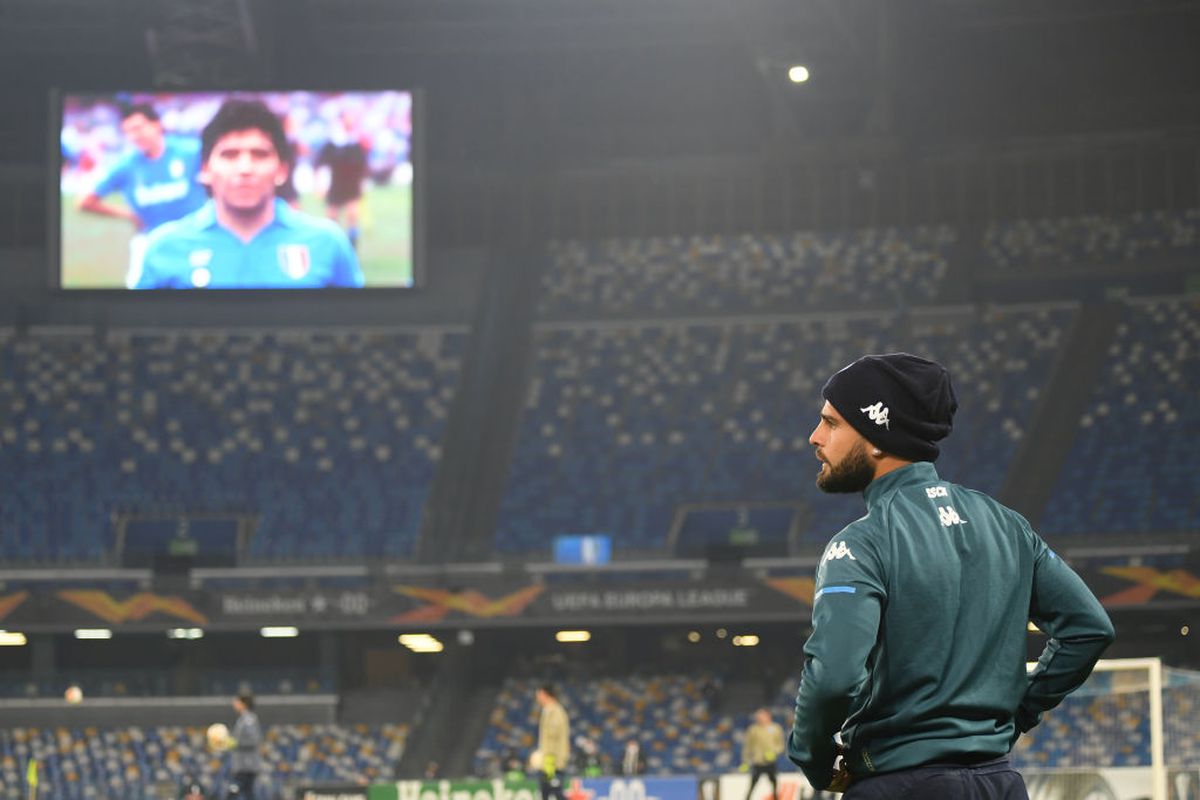 FOTO Diego Maradona, omagiat pe toate stadioanele din Europa League » Imagini impresionante