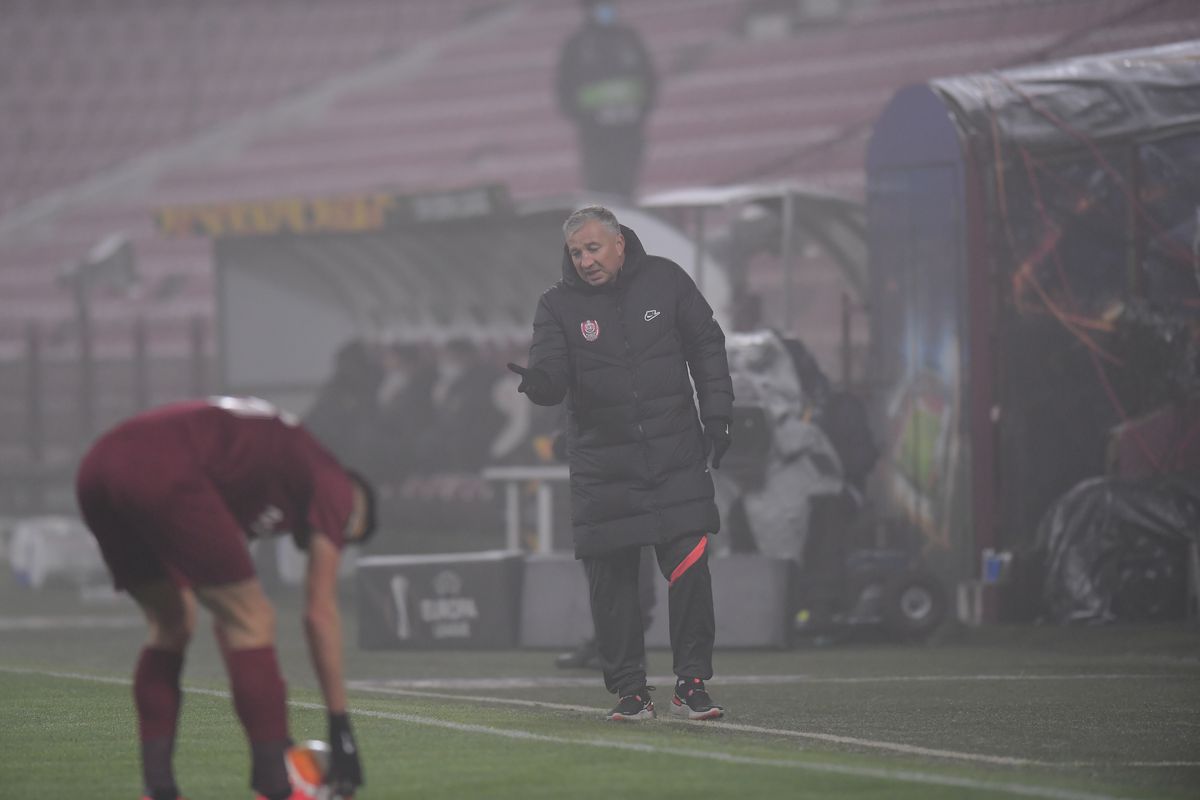 Criza continuă la CFR Cluj! Dan Petrescu e condamnat să jongleze cu lotul decimat