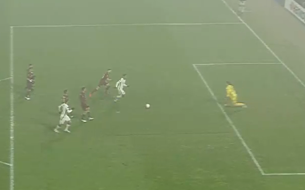 FOTO. Penalty controversat în CFR Cluj - AS Roma: „Total aiurea! Nici vorbă de așa ceva”