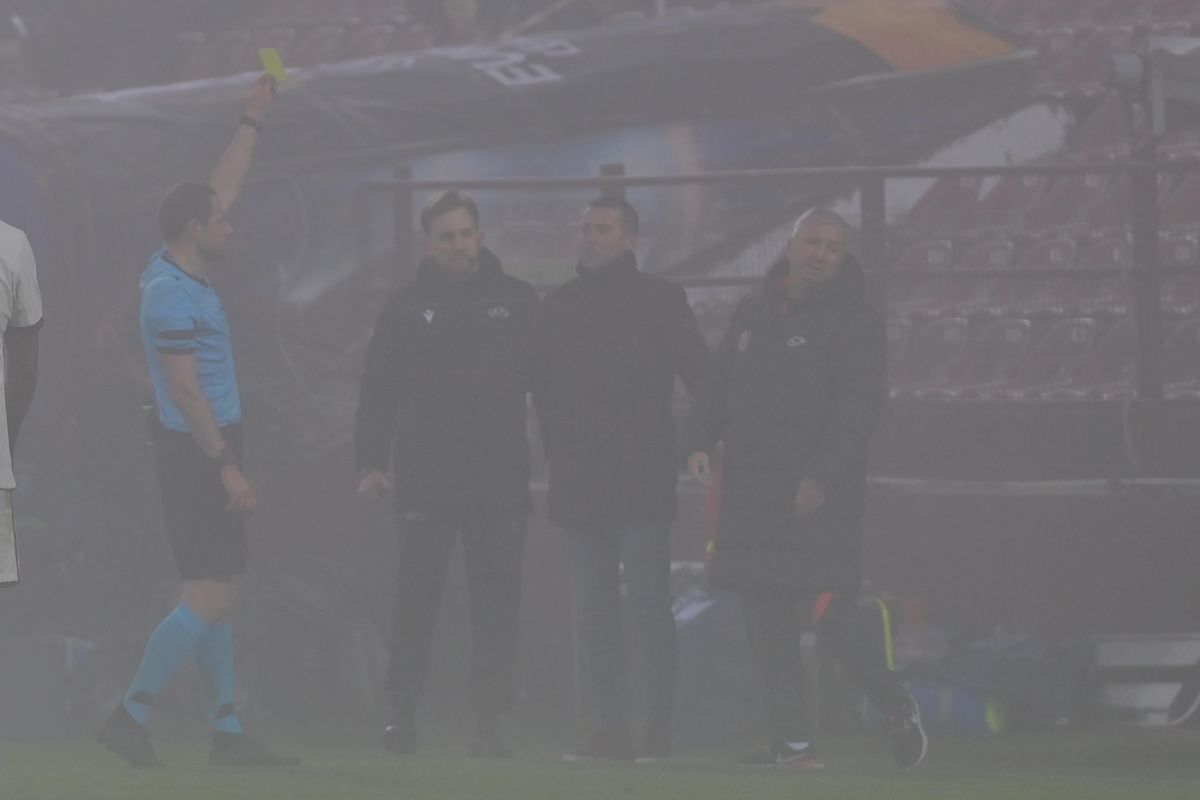 Criza continuă la CFR Cluj! Dan Petrescu e condamnat să jongleze cu lotul decimat