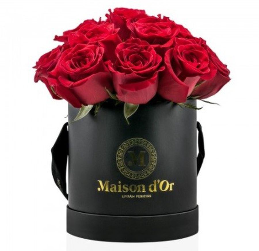 Nu mai căuta cadoul perfect pentru Sfântul Andrei: alege o cutie cu flori de la Maison d’Or!