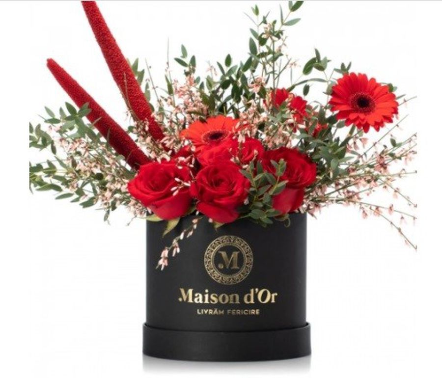 Nu mai căuta cadoul perfect pentru Sfântul Andrei: alege o cutie cu flori de la Maison d’Or!