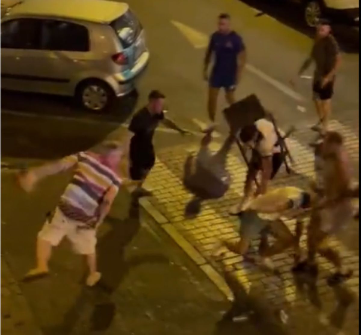 A început deja scandalul! Suporterii s-au bătut pe străzi, iar marți urmează meciul direct decisiv pentru „optimile” Campionatului Mondial