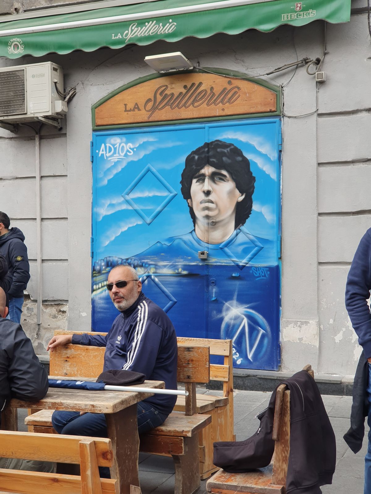 „Pelerinaj” în Napoli, orașul lui Maradona