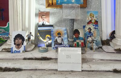 „Pelerinaj” în Napoli » Oamenii pentru care Maradona este Dumnezeu și care te învață că „Cel care iubește nu uită”