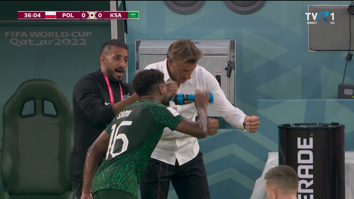 Moment viral cu Herve Renard, în prima repriză din Polonia - Arabia Saudită » Prestație de MVP a traducătorului 