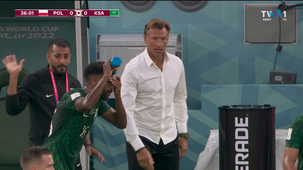 Moment viral cu Herve Renard, în prima repriză din Polonia - Arabia Saudită » Prestație de MVP a traducătorului 