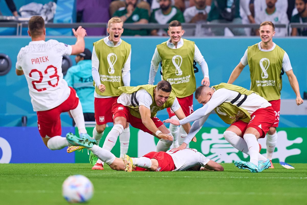 Lewandowski l-a egalat pe legendarul Pele și a început să plângă