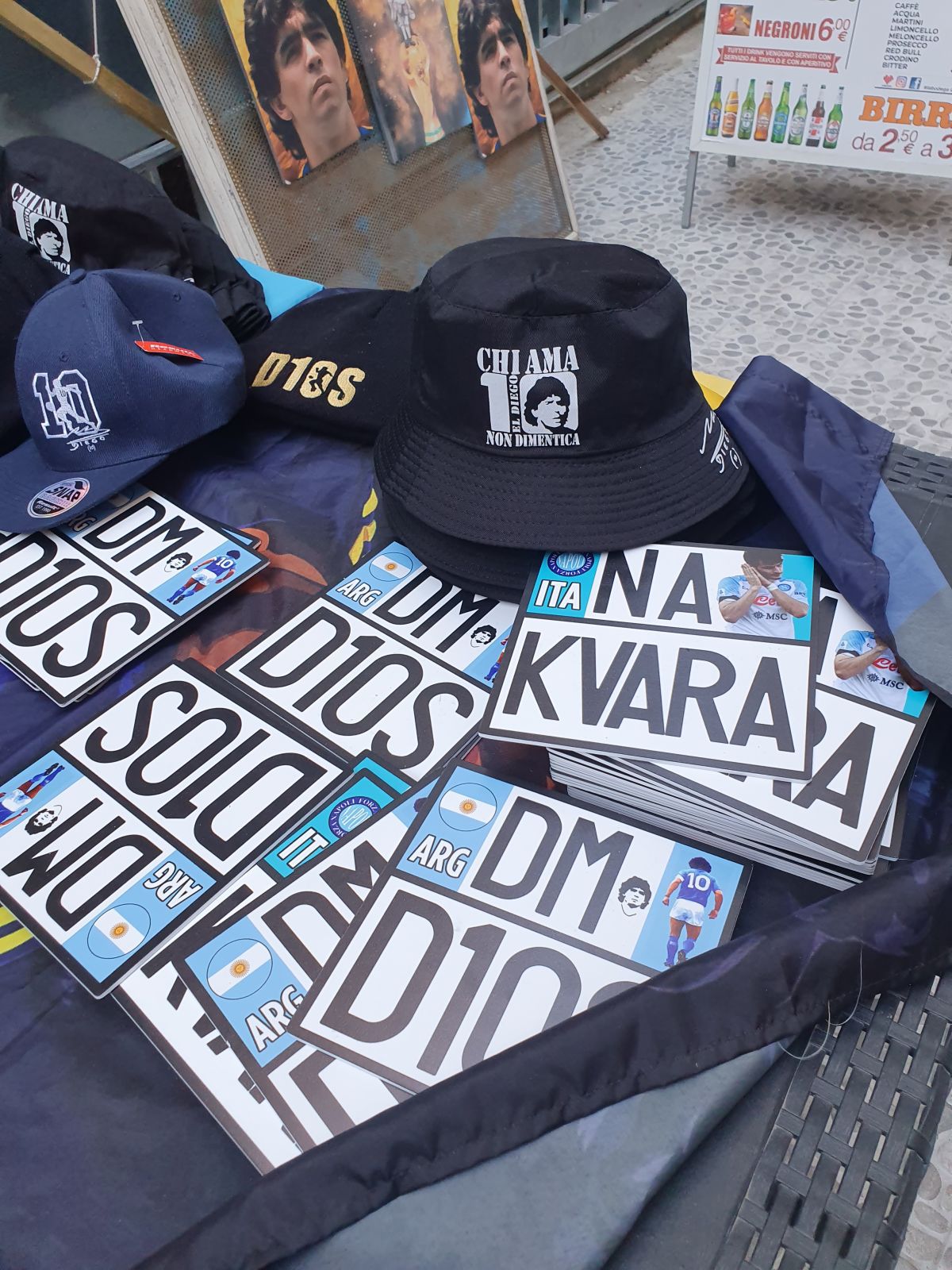 „Pelerinaj” în Napoli, orașul lui Maradona