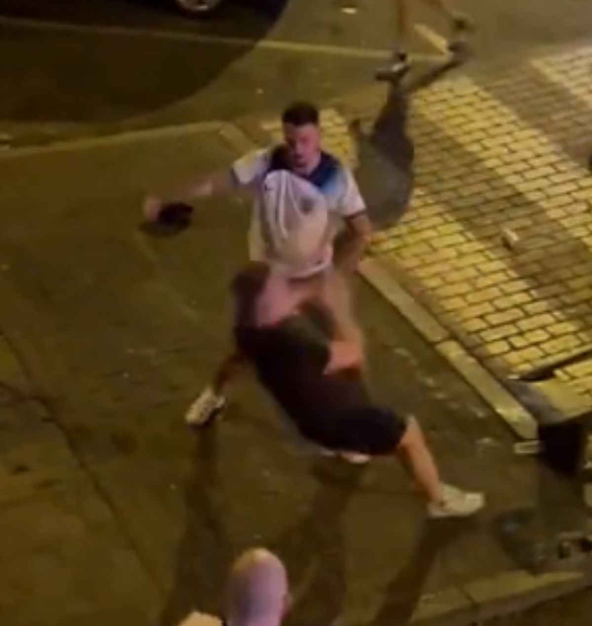 A început deja scandalul! Suporterii s-au bătut pe străzi, iar marți urmează meciul direct decisiv pentru „optimile” Campionatului Mondial