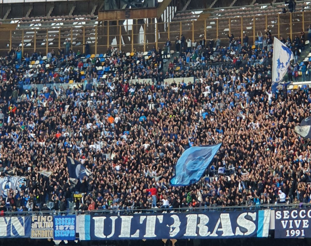 „Pelerinaj” în Napoli » Oamenii pentru care Maradona este Dumnezeu și care te învață că „Cel care iubește nu uită”