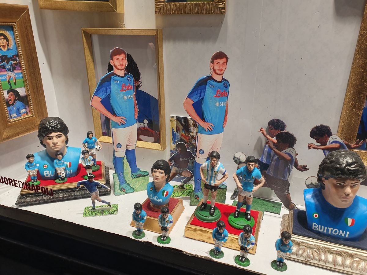 „Pelerinaj” în Napoli » Oamenii pentru care Maradona este Dumnezeu și care te învață că „Cel care iubește nu uită”