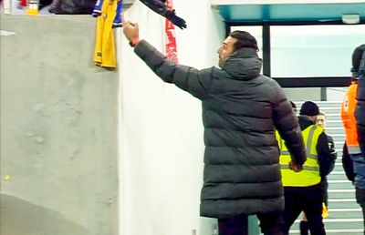 Reacție vehementă a unei glorii dinamoviste după gestul lui Charalambous: „Un neica-nimeni, un executant!” + Mesaj pentru Florinel Coman