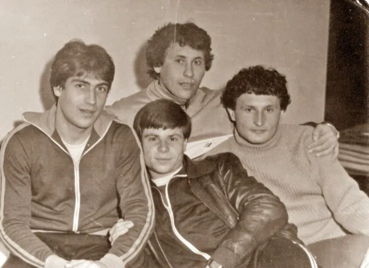 Nicu Gheară, în anii '80, pe cînd evolua la Rapid, alături de Goanță (stînga), Cioacă (sus) și Bacoș (dreapta), foto: GSP.RO