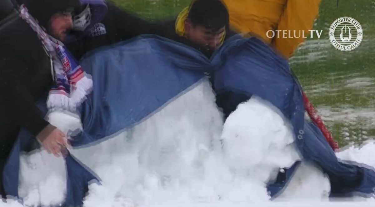 Imagine colosală de la Galați » Dorinel Munteanu a pus mâna pe lopată și a dat la zăpadă! Președintele i-a urmat exemplul