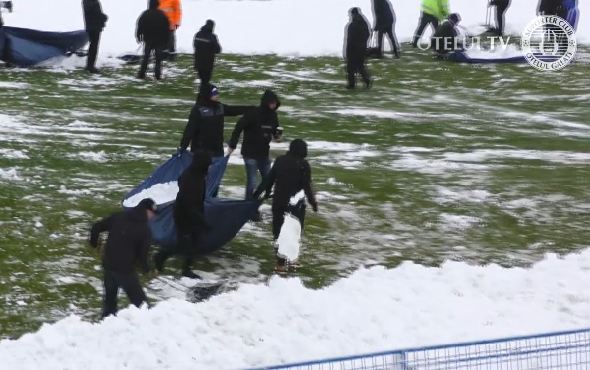 Dorinel Munteanu a pus mâna pe lopată și a dat zăpada înainte de Oțelul - Universitatea Craiova