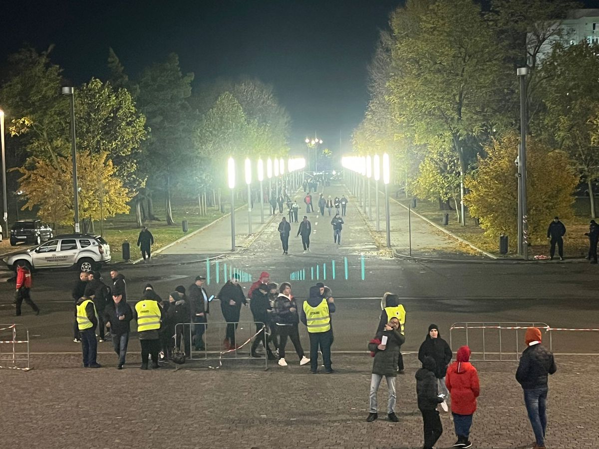 Tensiuni la Arena Națională » Burcă, luat în colimator: „Groparule! Ne-ai îmbolnăvit!”. Reacția antrenorului