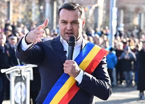 Primarul implicat la un club de tradiție a fugit din România! Condamnat la 5 ani de închisoare, a ieșit din țară cu taxiul, cu buletinul unei rude!