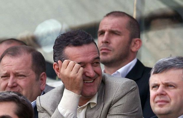 Episod emoționant cu Gigi Becali: „Eram vai de mama mea! Aveam în casă o canapea și trei linguri”