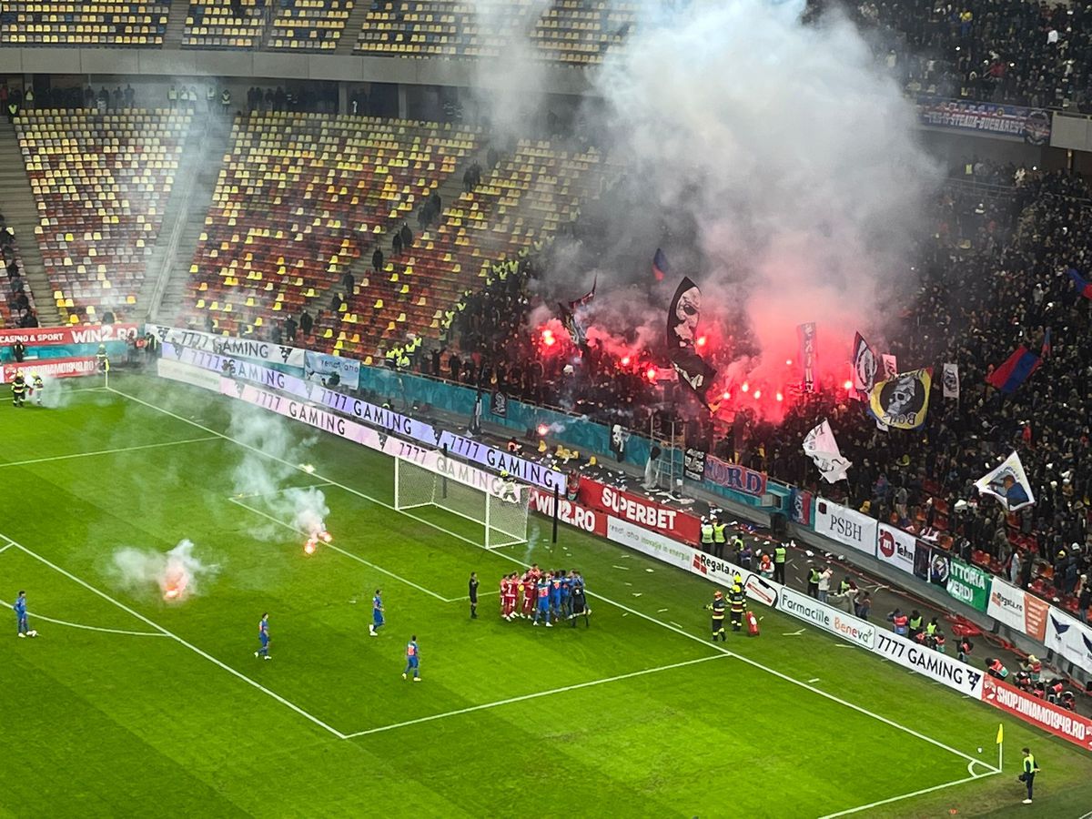 Torțe și petarde la Dinamo - FCSB