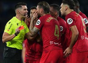Scene nemaivăzute în La Liga » Veteranii echipei au primit câte un cartonaș roșu în același minut