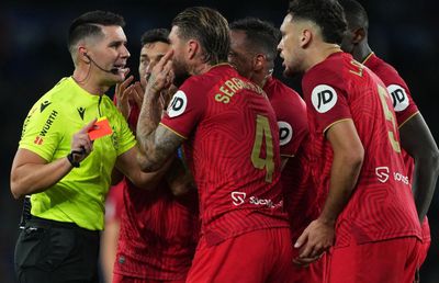 Scene nemaivăzute în La Liga » Veteranii echipei au primit câte un cartonaș roșu în același minut