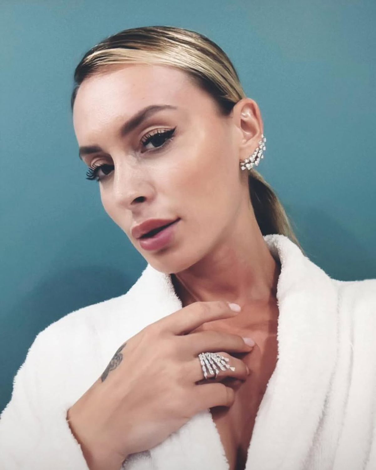 Ana Bogdan zi de naștere 32 de ani