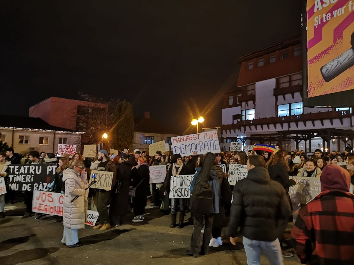 Proteste în București și în marile orașe din România împotriva lui Călin Georgescu