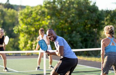 Cum îți construiești „echipa de viitor” cu XTB: banii care joacă în ofensivă