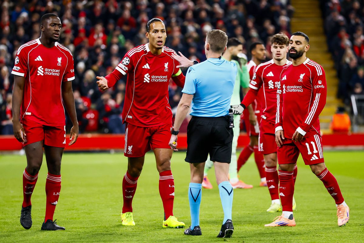 „A înnebunit complet” » Van Dijk, făcut praf după gafa imensă comisă chiar de lângă Dennis Man