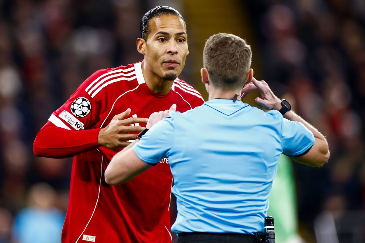 „A înnebunit complet” » Van Dijk, făcut praf după gafa imensă comisă chiar de lângă Dennis Man