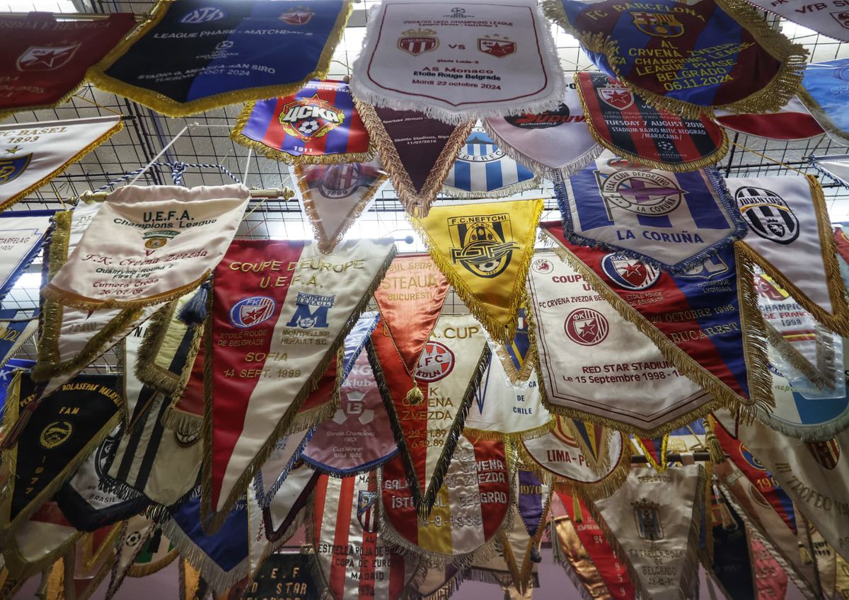 Imagini de la muzeul celor de la Steaua Roșie Belgrad
