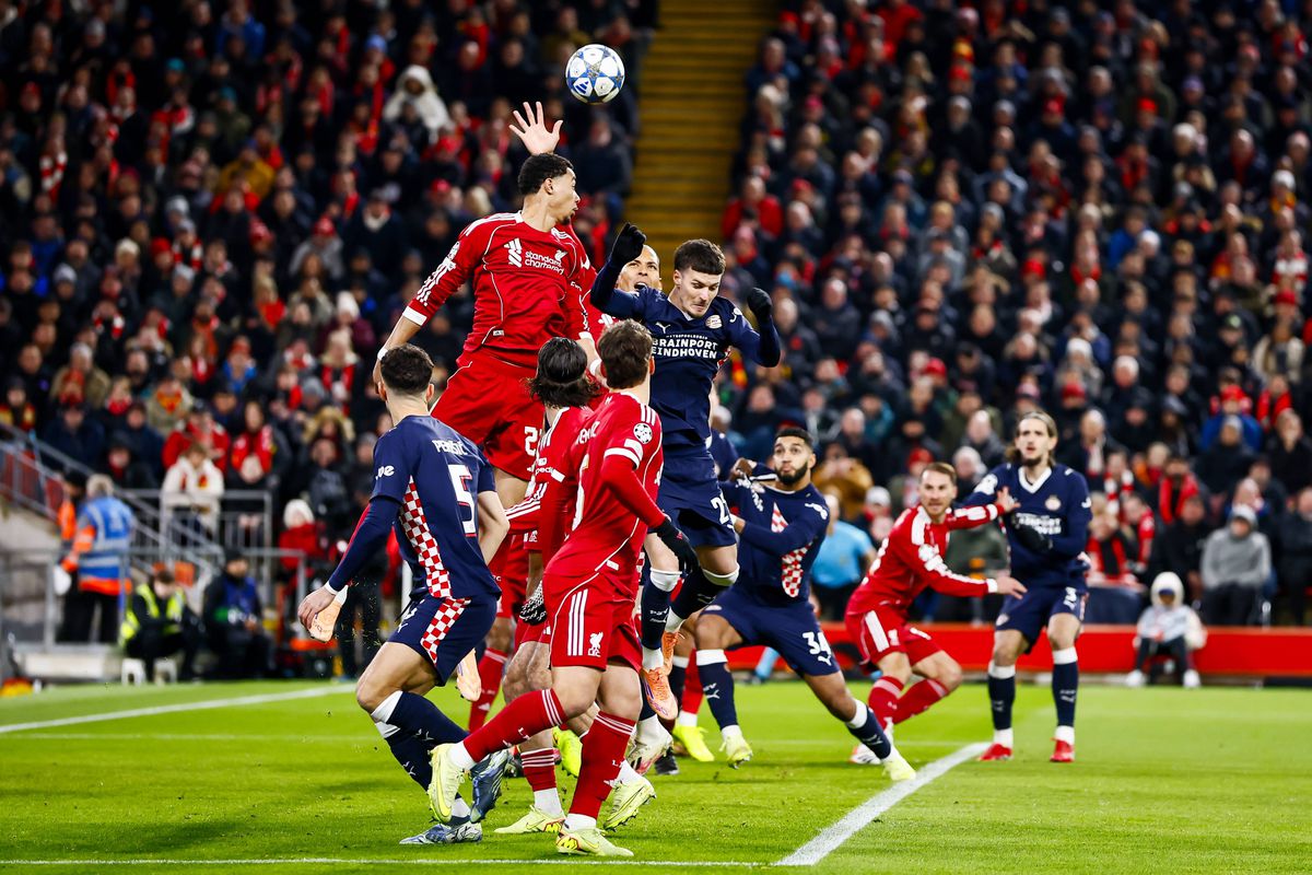 „A înnebunit complet” » Van Dijk, făcut praf după gafa imensă comisă chiar de lângă Dennis Man