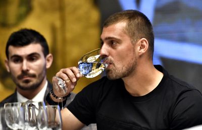 „Știu că mai fur curent câteodată, ce să fac?!” » Gabi Tamaș, despre cum a ratat un transfer la Lazio și despre consumul de alcool: „Spirt nu cred că am băut, dar o să-l încerc”