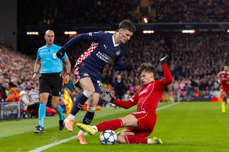 Liverpool - PSV, cu Dennis Man titular, în Liga Campionilor // FOTO: Imago Images