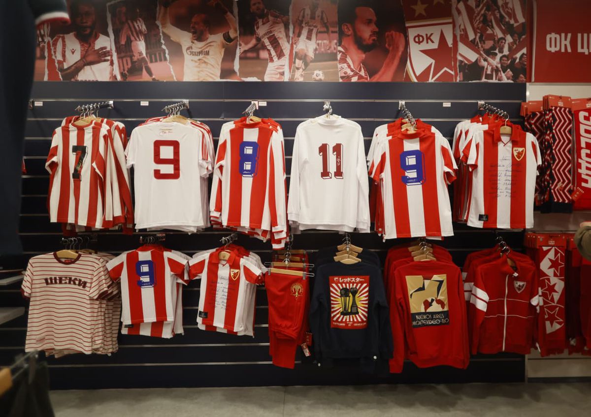 Imagini de la muzeul celor de la Steaua Roșie Belgrad